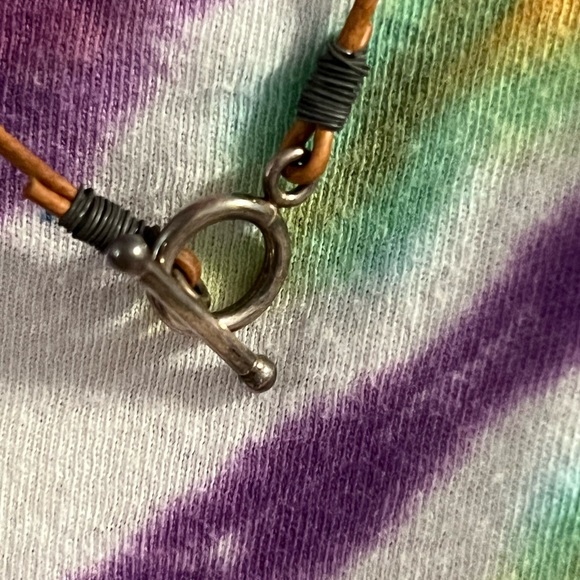 Single Fleurite on Leather Necklace - Picture 2 of 4